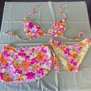 BNWOT Wild Fable 3 piece bikini swimsuit size large